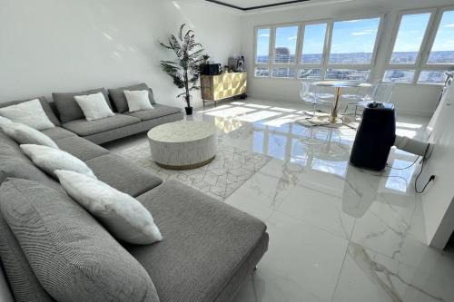 Asiatique Apartamento | Nice Apartment with amazing view of Paris + Parking
