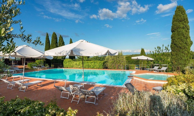 Sughera Apartamento | Apartamento con WIFI, piscina, A/C, TV, veranda, vista panorámica, cerca de San Gimignano