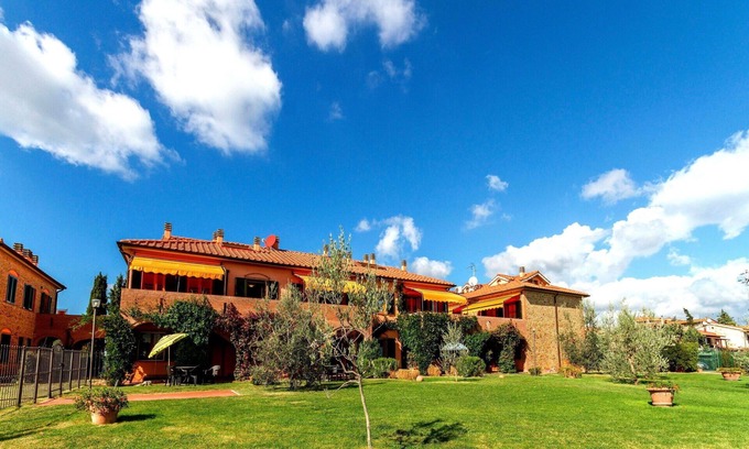 Sughera Apartamento | Apartamento con A/C, WIFI, piscina, TV, veranda, vista panorámica, cerca de San Gimignano
