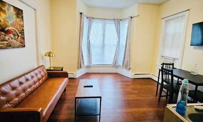 Providence Apartamento | Nice apt near Whole Foods, Brown