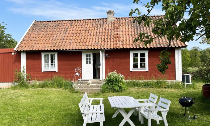 Storlinge Chalet De Esquí | Nice cottage on Öland with grazing sheep in the surroundings I SE04033