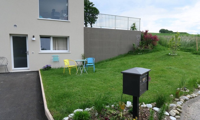 La Sonnaz Apartamento | Bonito estudio de campo cerca de la ciudad