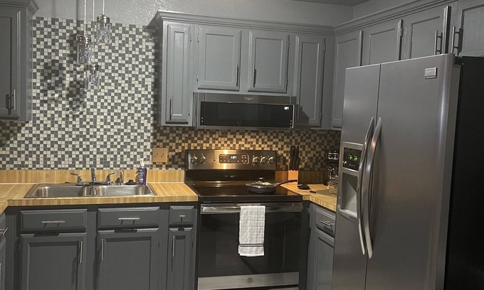 Midwest City Casa | Nice Cozy 2 Bedroom 2 BathTownhouse near Tinker AFB