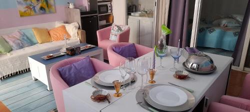 Gambetta Cama Y Desayuno | NICE EXCEPTIONNEL UN LOFT DANS APPARTEMENT D HOTE 40 M2 ATYPIQUE ORIGINAL 200 m mer PROMENADE DES ANGLAIS, PLAGES