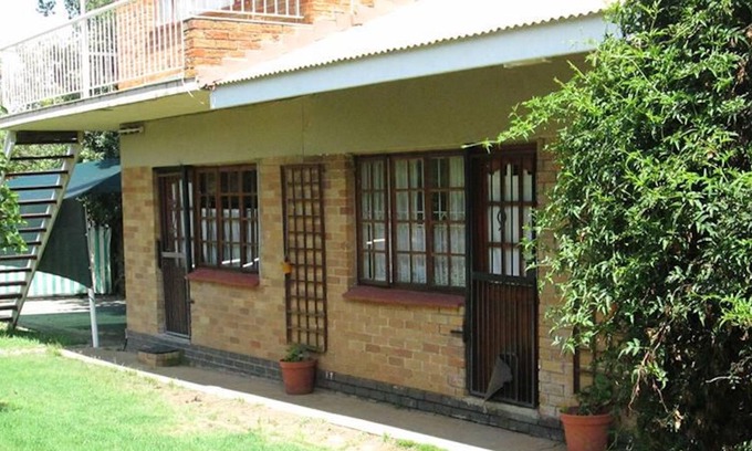 Bayswater Casa | Nice Family Room with Bunk Beds and kitchenette