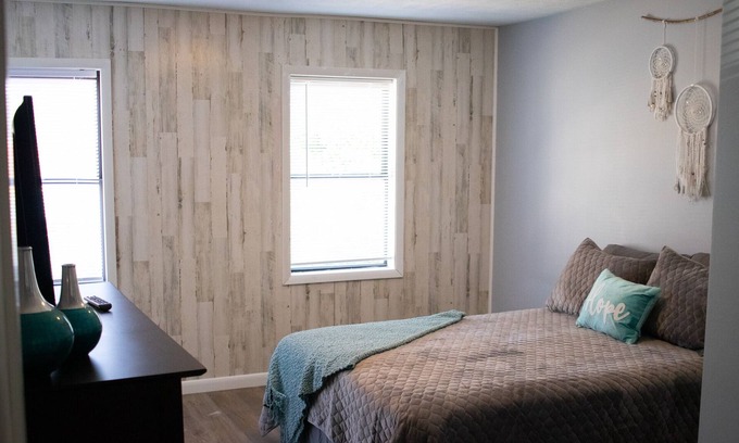 Homestead Apartamento | Nice family size apartment with a patio and 10 min to the theme park.