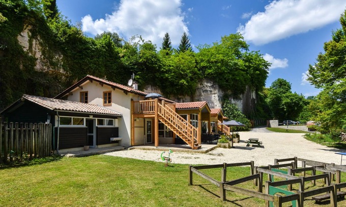 Aubeterre-sur-Dronne Casa | Espaciosa villa en Aubeterre-sur-Dronne con jardín privado