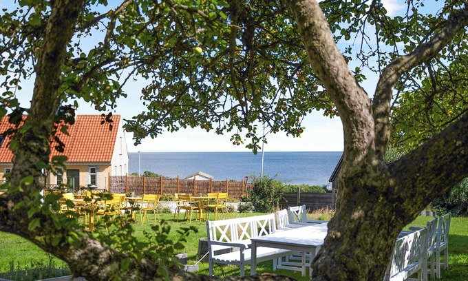 Svaneke Apartamento | Nice holiday apartment 7 at Solgaarden, Årsdale