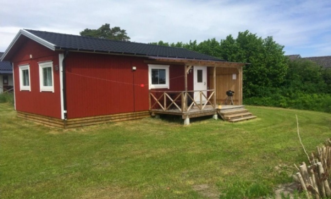 Kopingsvik Casa | Nice holiday home just 200 m from a small swimming area