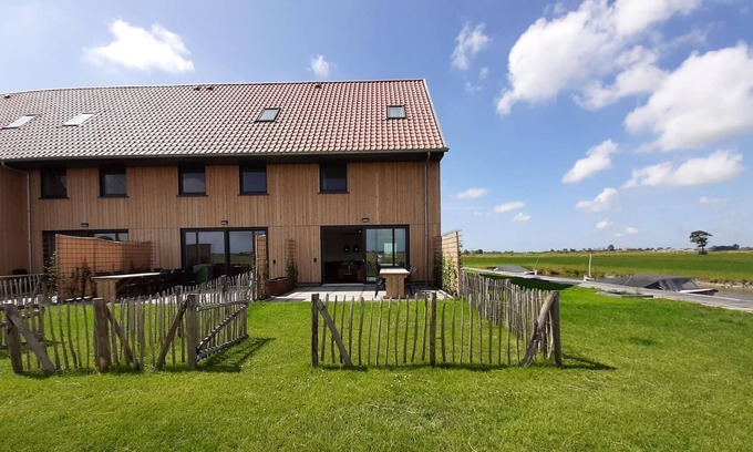 Leons Casa | Encantadora villa en las aguas de Frisia con balandra (de pago)