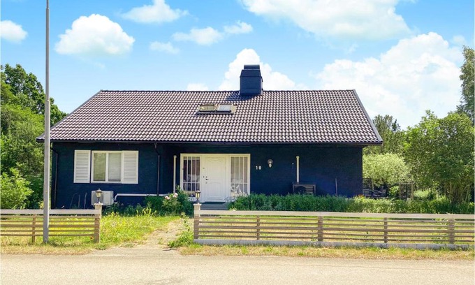 Almeboda Casa | Nice Home In Älmeboda With Wifi