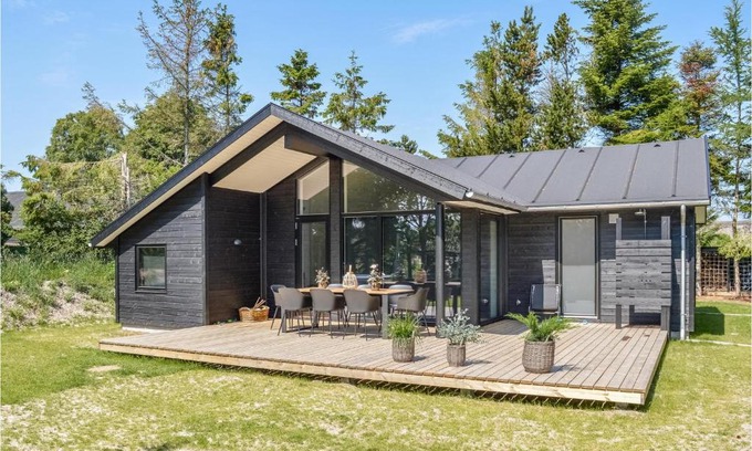 Nørre Hurup Casa | Nice Home In Hadsund With Kitchen