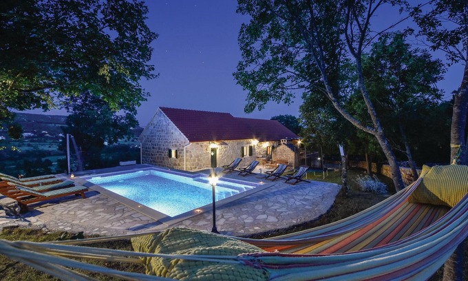 Hrvace Casa | Bonita casa en Hrvace con WiFi