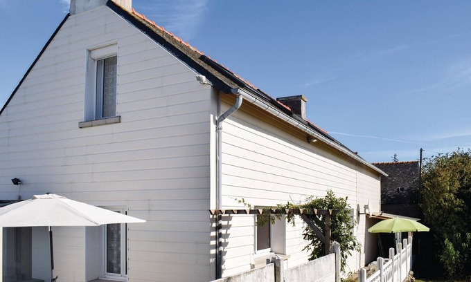 Lezardrieux Casa | Bonita casa en Lanmodez con cocina.