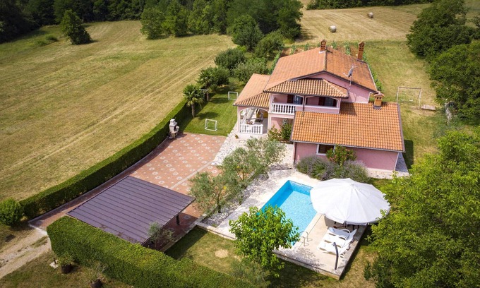 Skropeti Casa | Hermosa casa en Livaki con WiFi