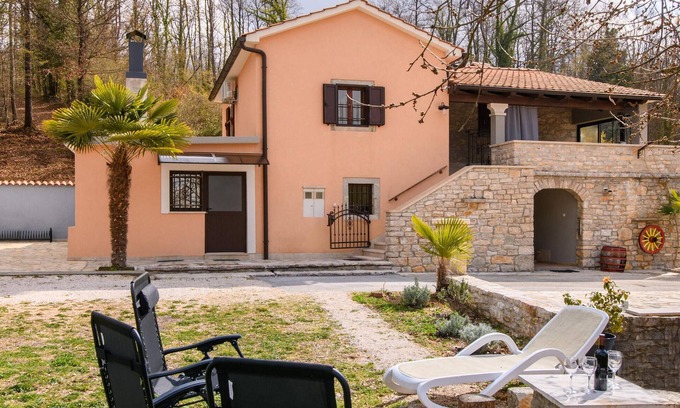 Gracisce Casa | Hermosa casa en Mandalencici con cocina