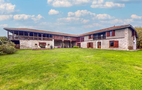 Montrejeau Casa | Nice Home In Montrejeau With Wifi