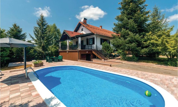 Levanjska Varos Casa | Nice home in Ovcara with 2 Bedrooms, WiFi and Heated swimming pool