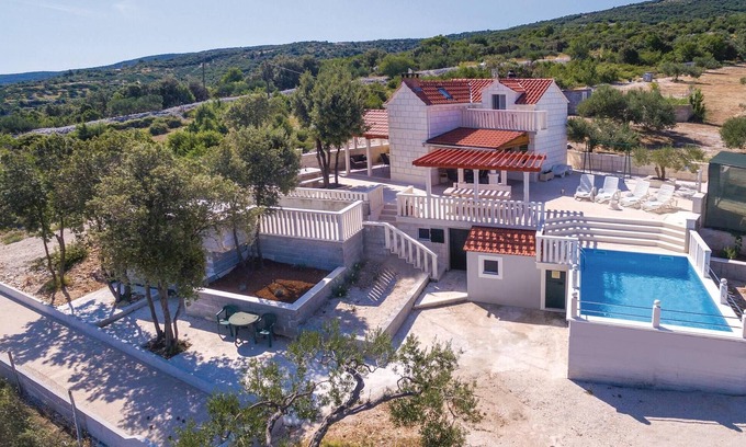 Praznica Casa | Bonita casa en Praznica
