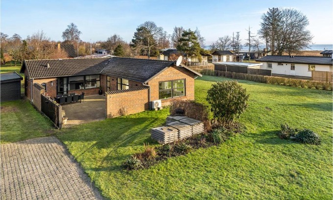 Spodsbjerg Casa | Nice Home In Rudkøbing With Kitchen