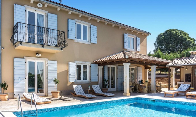 Smoljanci Casa | Bonita casa en Smoljanci con WiFi