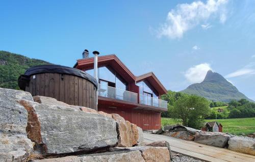 Sykkylven Apartamento | Nice Home In Straumgjerde