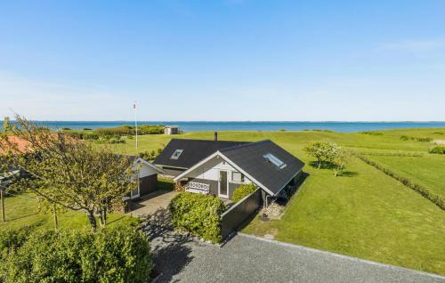 Vinderup Casa | Nice Home In Vinderup With Kitchen