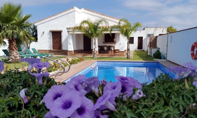 Campano Casa | bonita casa para 6 personas, con piscina privada y jardín con barbacoa, tele parabólica, Wifi, Aire acondicionado