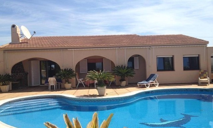 Los Geraeos Casa | Bonita casa para 6 personas, Sueño piscina y aparcamiento y Wi-fi y aire acondicionado