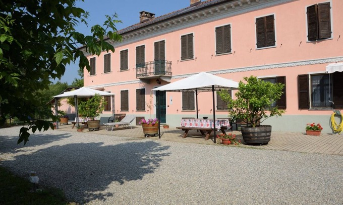Castell'Alfero Casa | BONITA CASA EN EL CAMPO EN EL CORAZÓN DE LA Monferrato, en zona tranquila