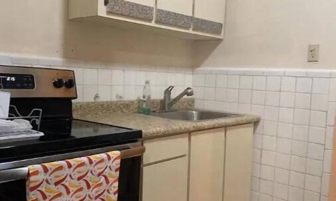 Mayaguez Pueblo Casa | Nice House near University of Mayaguez with covered and gated car parking.