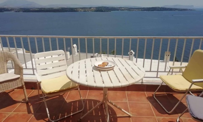 Spetses Casa | Nice house with sea view in Spetses, Greece