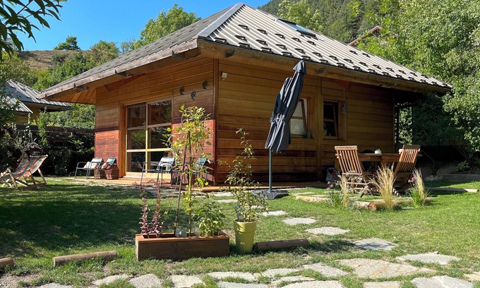 Forville Chalet De Esquí | Bonito chalet independiente para 4 personas.