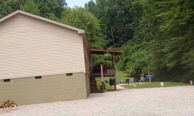 Red Jacket Casa | Nice private home in Matewan, close to trails! Hottub, Pool, fire pits & games!