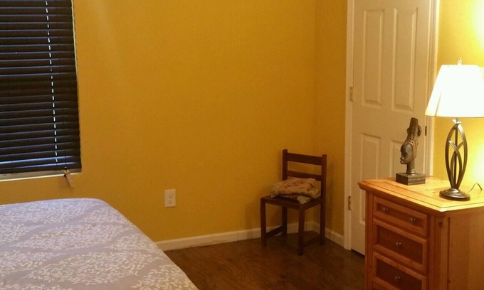 Southeast Raleigh Casa | Nice private house near downtown Raleigh with WiFi, AC, heat
