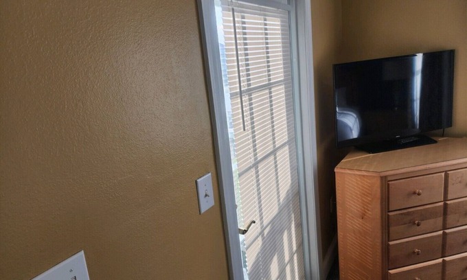 Myrtle Beach Complejo | Nice quiet area, 10 min from the beach, indoor/outdoor pools, jacuzzi in room