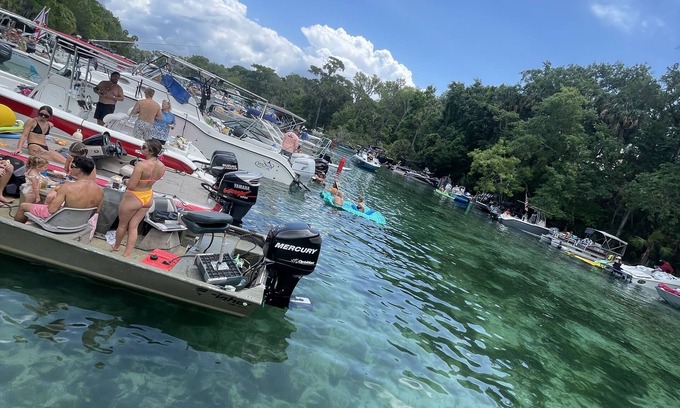 Lake George Casa | Nice quiet home just minutes by boat to Silver Glen, Salt Springs