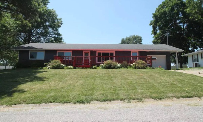 Clarinda Casa | Nice quiet neighborhood
