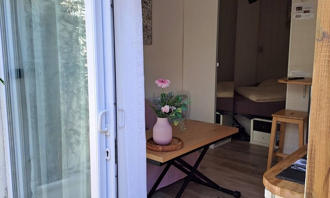 Ouistreham Casa | Bonito estudio tranquilo en un jardín privado