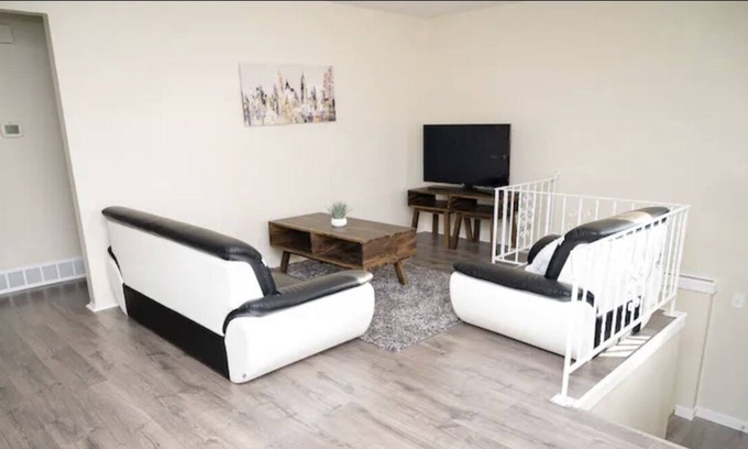 North Central Omaha Casa | Nice remodeled house