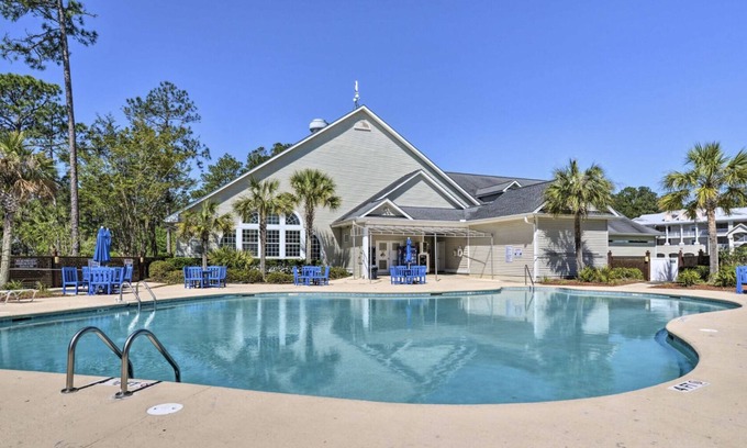 Calabash Apartamento | Nice room with mini kitchen in prestigious Brunswick Plantation Golf.