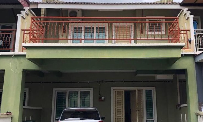 Baru Sikamat Casa | Nice Seremban 2 1/2 storey house with 4 rooms