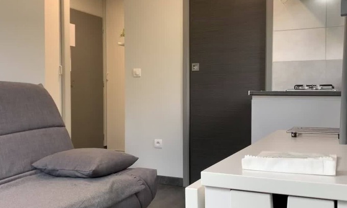 Die Apartamento | Bergu-Apartamento-Apartamento-Baño privado con ducha-Vista al Jardín