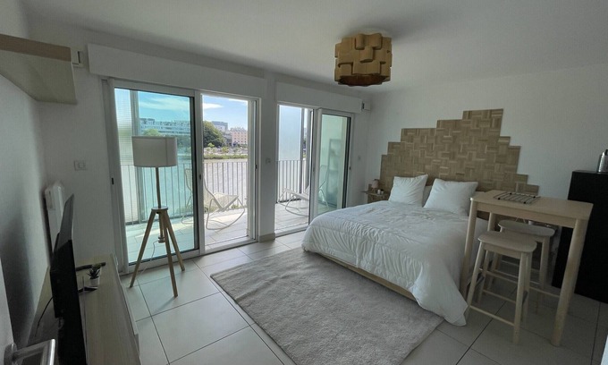 Madeleine-Champ de Mars Apartamento | Nice Studio 28 M² With Balcony Near The Center