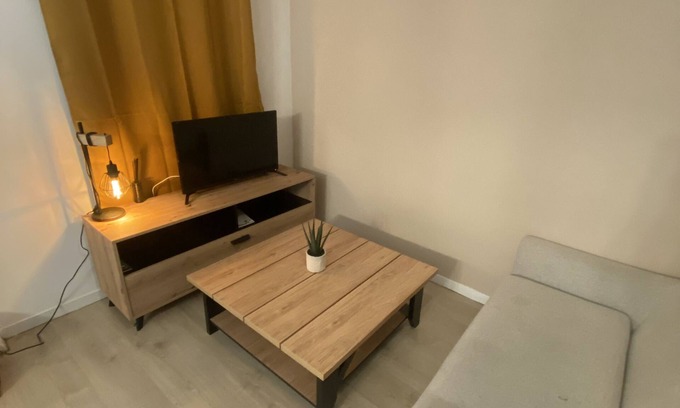 Centre Ville Apartamento | Nice studio close to the Halles de Pau and the fair!