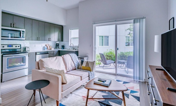 Redmond Apartamento | Nice Studio in Redmond, Rooftop + Pet-Friendly
