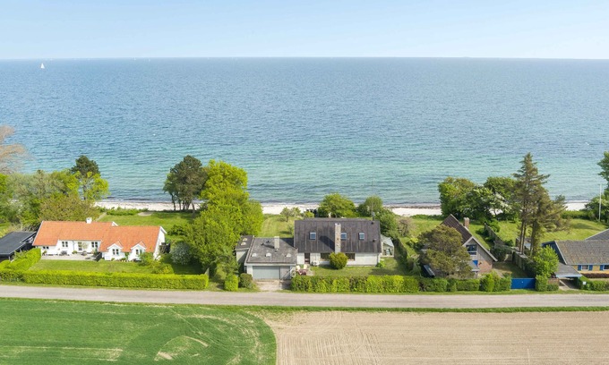 Nykobing Falster Villa | Nicely located villa with a view and access to the water
