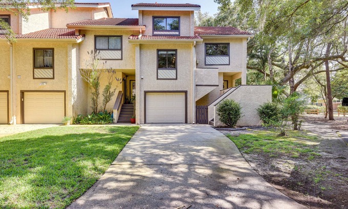 Niceville Casa | Niceville Retreat w/ Boat Dock, Golf Course & Pool