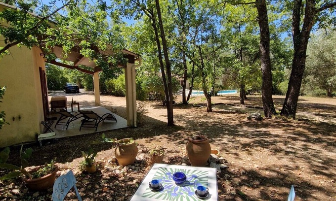 Saint-Paul-en-Foret Apartamento | Nid ressourçant foret avec piscine tennis pétanque privatifs