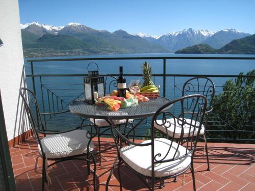 Calozzo Apartamento | Nido alla Riva - Rondine Ferienwohnung